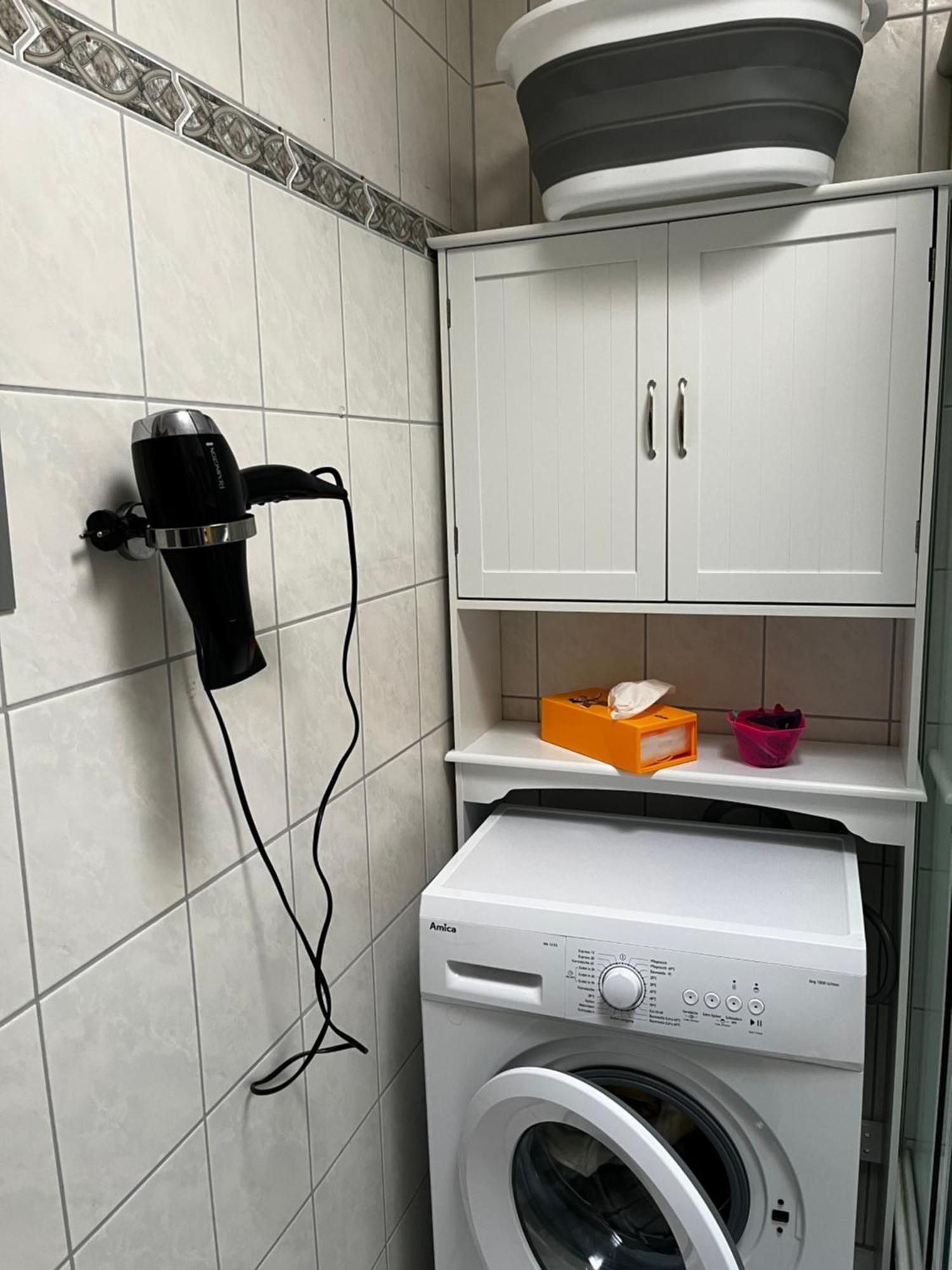 Gemuetliche, Ganze Wohnung In Ruhiger, Zentraler Lage 레버쿠젠 외부 사진